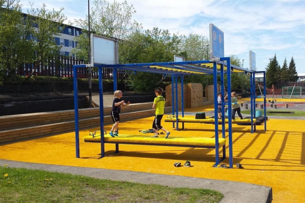 Hreystivöllur/braut við Víkurskóla, vilt þú leggja lið?