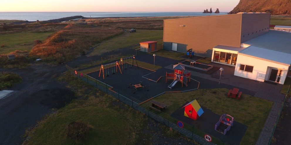 Leikskólinn Mánaland óskar eftir leikskólakennurum