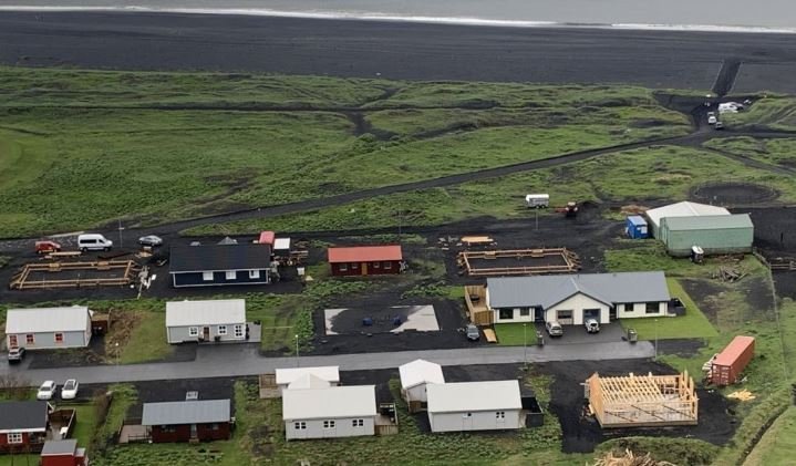 Mikil gróska í byggingu íbúðarhúsnæðis í Vík/Significant growth in construction of residential housi…