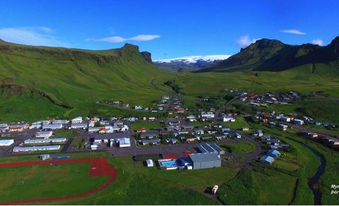 Leikskólinn Mánaland auglýsir lausar stöður