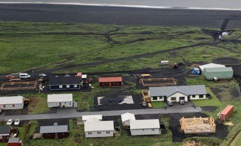 Mikil gróska í byggingu íbúðarhúsnæðis í Vík/Significant growth in construction of residential housi…